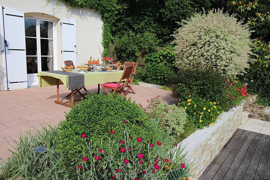 Bed and Breakfast Logis Du Lievre D'Or Монбазон Экстерьер фото