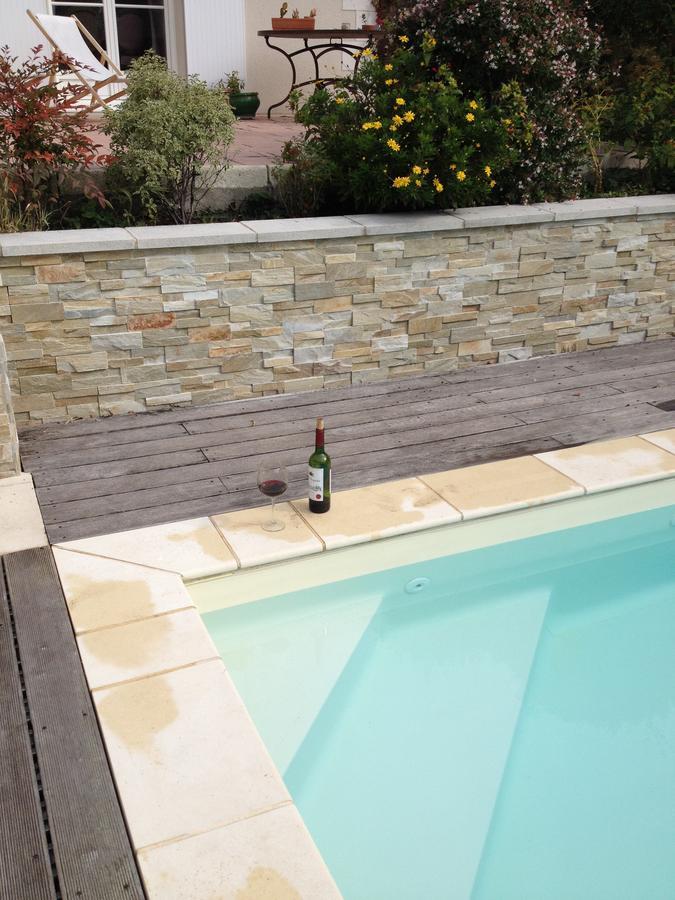Bed and Breakfast Logis Du Lievre D'Or Монбазон Экстерьер фото
